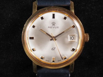 Vente aux enchères REVUE,  Ref. T4612A Montre bracelet en métal doré.  Cadran à pastilles