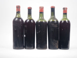 Vente aux enchères 5 BOUTEILLES CHÂTEAU LARROQUE HAUT ST ÉMILION - 1899 - 2 HEP/1 BEP/2 V
