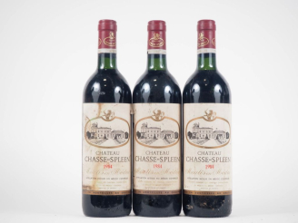 Vente aux enchères 3 BOUTEILLES CHÂTEAU CHASSE SPLEEN MOULIS - 1984 - 1 BG/2 LB/3 ES