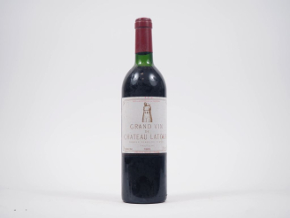 Vente aux enchères 1 BOUTEILLE CHÂTEAU LATOUR 1er GCC PAUILLAC - 1985 - LB/ELS/INSCRIPTIO