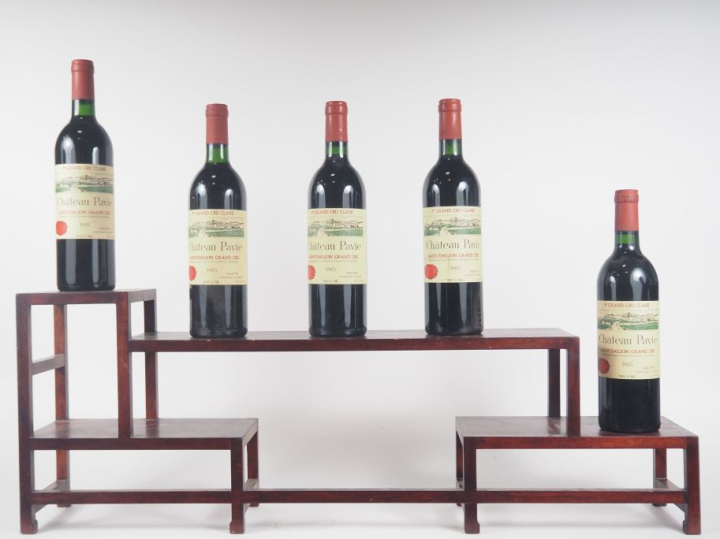 5 BOUTEILLES CHÂTEAU PAVIE 1er GCC ST ÉMILION - 1985 - 2 BONS NIVEAUX/