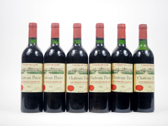 Vente aux enchères 6 BOUTEILLES CHÂTEAU PAVIE 1er GCC ST ÉMILION - 1985 - 1 MEP/1 ÉTIQUET