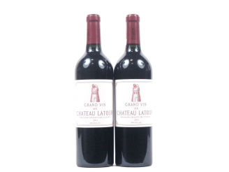 Vente aux enchères 2 BOUTEILLES CHÂTEAU LATOUR 1er GCC PAUILLAC - 2011 