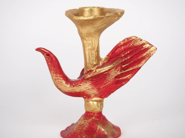 Pierre CASENOVE. Bougeoir en bronze doré figurant un oiseau. Signé. Di