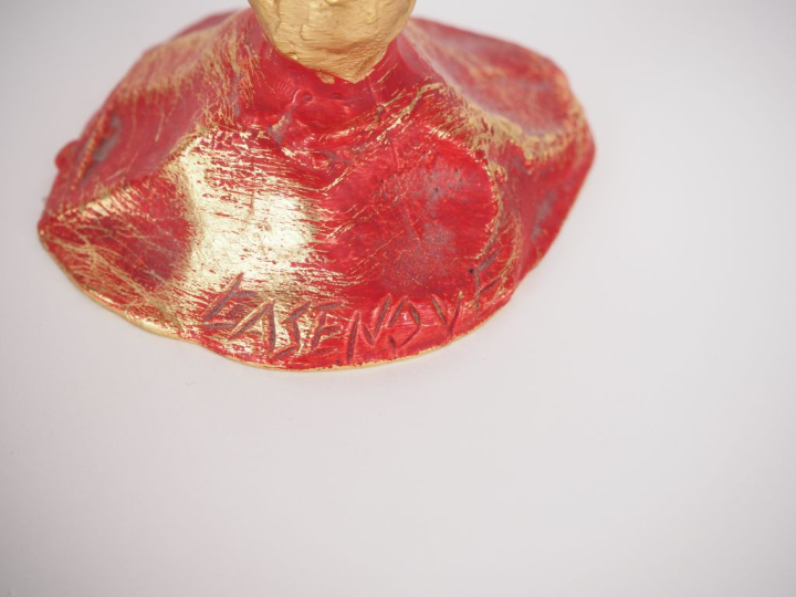 Pierre CASENOVE. Bougeoir en bronze doré figurant un oiseau. Signé. Di