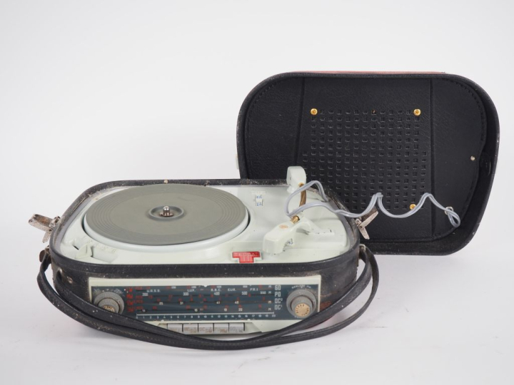 TEDDAZ France. "Transit radio". Dim. 25 x 33 x 14 cm.