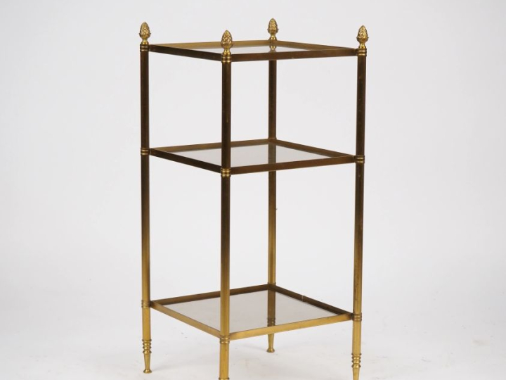 Bout de canapé années 70 en laiton doré, de style Louis XVI à décor de