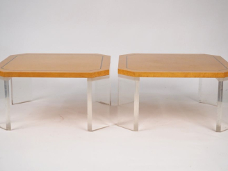 Vente aux enchères Marc MICAUD.  Paire de tables basses octogonales en composition, à qua