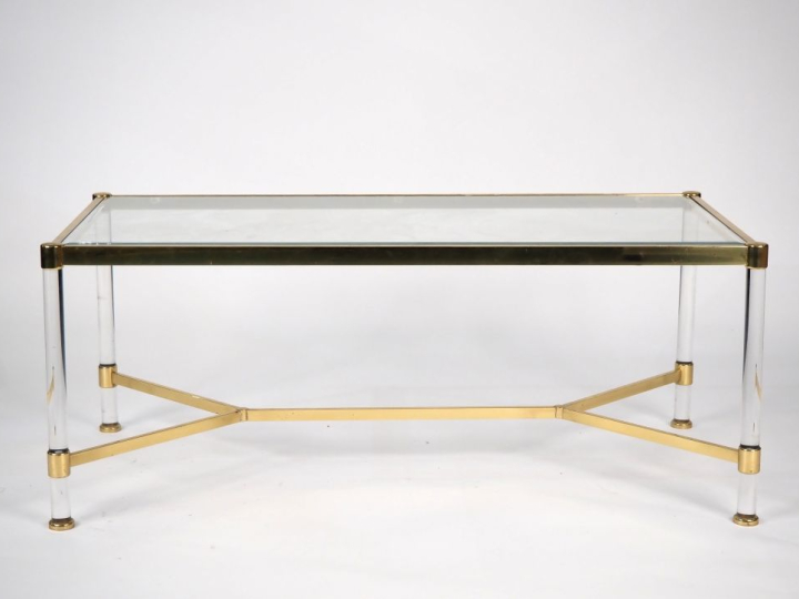 Table basse années 70 en laiton doré et plexiglass, plateau verre, qua