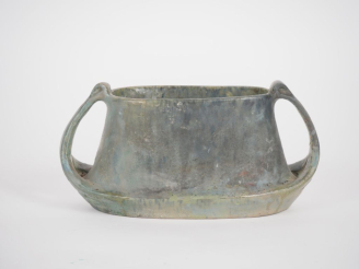 Vente aux enchères Vase Art Nouveau en grès flammé nuancé bleu et céladon. Signé. Dim. 11