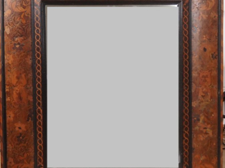 Vente aux enchères Miroir Languedocien XVIIIème en marqueterie à décor de rinceaux feuill