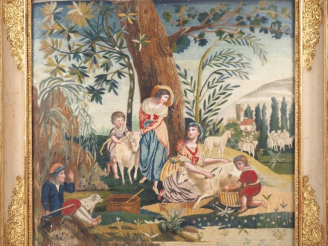 Vente aux enchères Soie brodée Directoire, "pastorale", visage aquarellés. Dim. 50 x 54 c