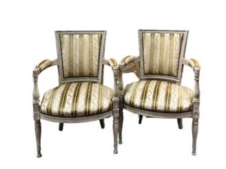 Vente aux enchères Paire de fauteuils cabriolet Directoire en bois mouluré, sculpté et la