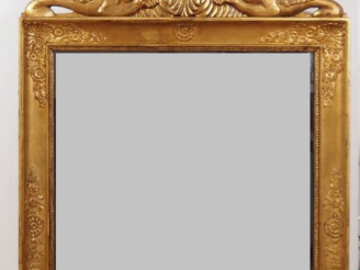 Vente aux enchères Miroir Napoléon III de style Empire, en bois et stuc doré, à décor de 