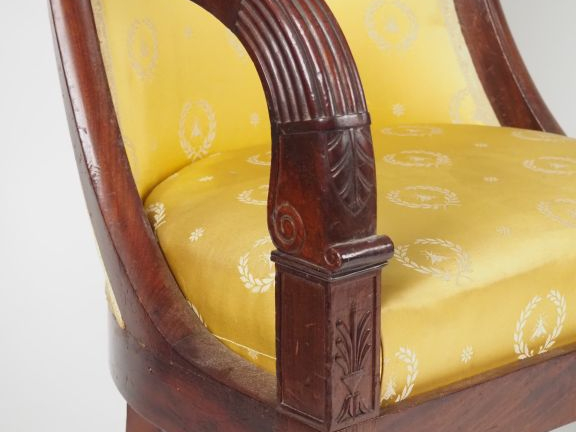 Paire de fauteuils gondole Napoléon III de style Empire, en acajou et 