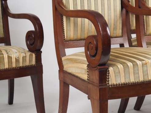 JACOB.  Mobilier de salon Empire en acajou et placage d'acajou, accoto