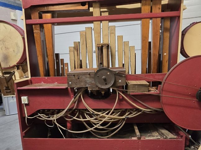 Orgue de foire 49 touches, reconstruit à partir d’éléments anciens d’o