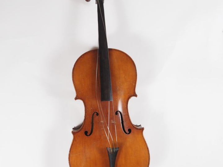 Violoncelle	 français petit 7/8 fait à Mirecourt vers 1900. 	690mm	. à