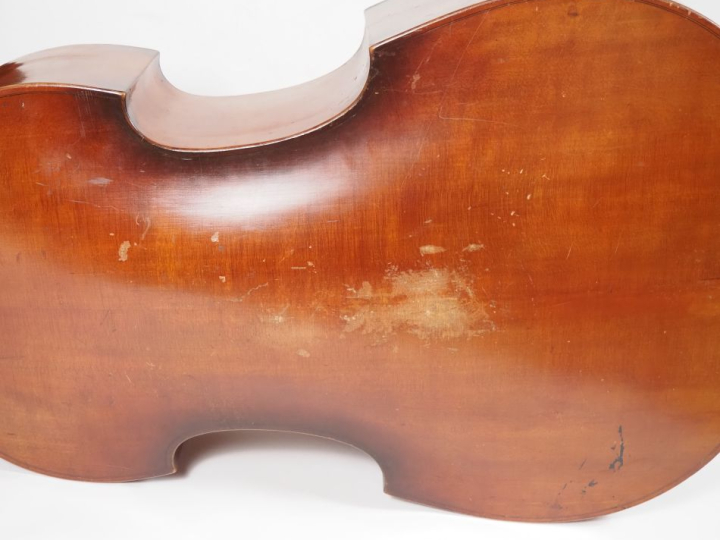 Contrebasse 	3/4 massive fait vers 1940-1950 à Mirecourt, portant l'ét