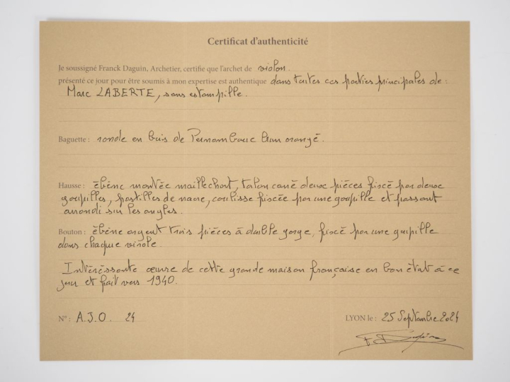 Archet de violon	 Marc Laberte monté maillechort Bon état, certificat 