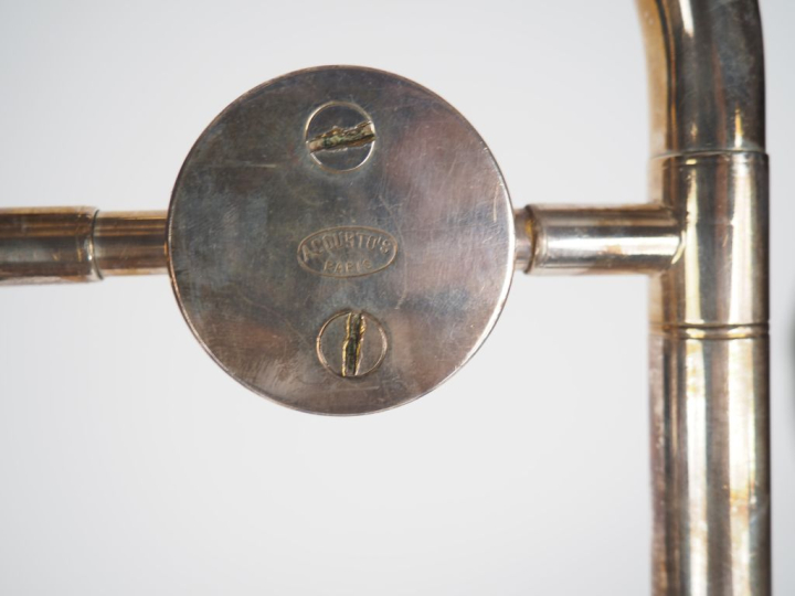 Antoine COURTOIS à Paris. Trombone n°12681 en métal argenté, dans son 