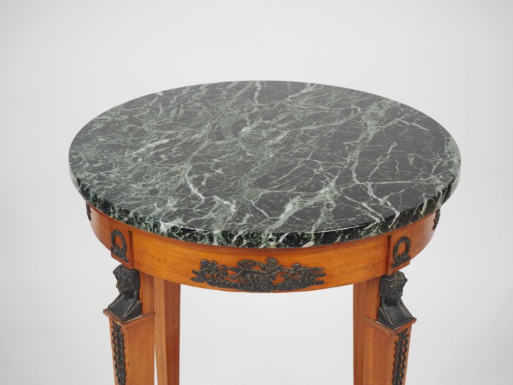 Guéridon XIXème de style Empire, plateau circulaire dessus marbre vert