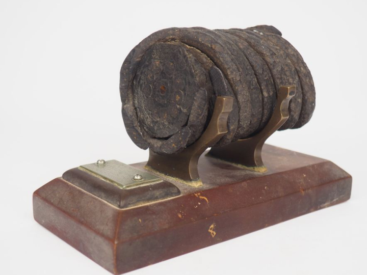 Portion de Pacific cable "cut by S.M.S Nurnburg at Fanning Island, 191