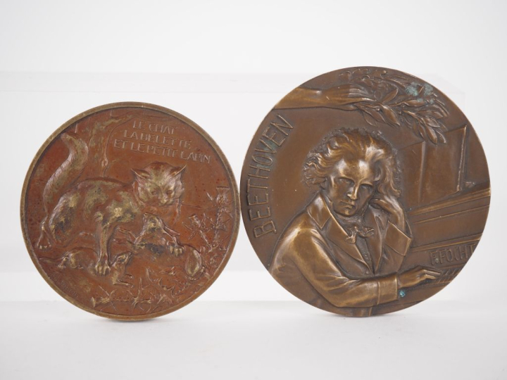 VIRTON  Médaille en bronze "le chat, la belette et le petit lapin". Si