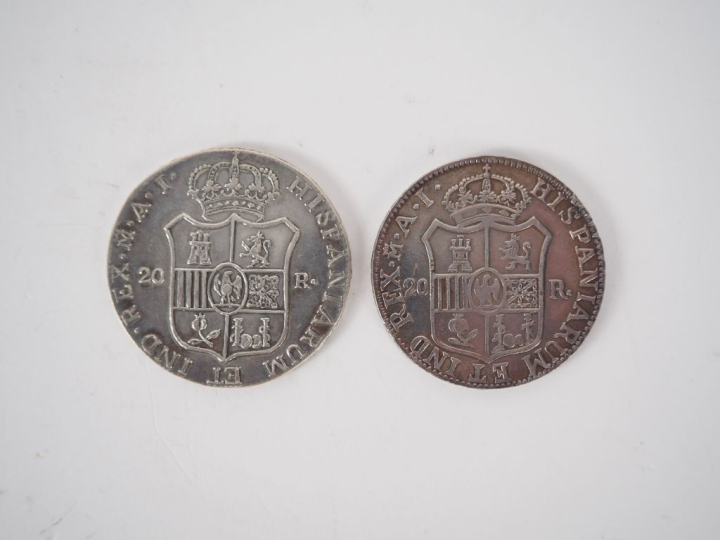 Deux différentes copies de pièces de 20 Reals 1808.