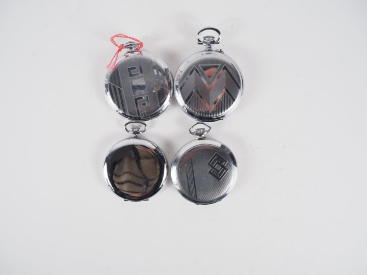 Ensemble comprenant :  - VILLERS WATCH Montre de gousset de style Art 