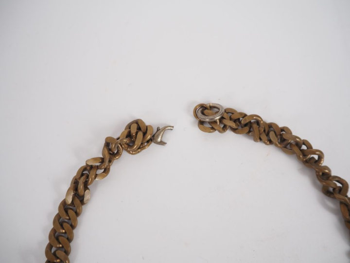 Jean Paul GAULTIER. Collier de style ethnique. (Fermoir cassé).
