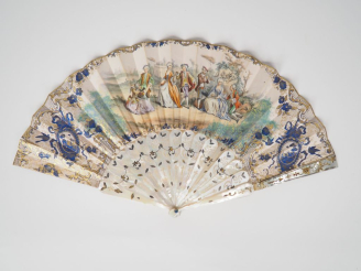 Vente aux enchères Eventail XIXème de style Louis XVI en nacre à décor d'une scène galant