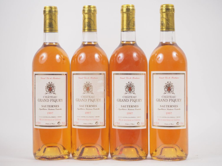 4 BOUTEILLES CHÂTEAU GRAND PIQUEY SAUTERNES - 1997 