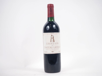 Vente aux enchères 1 BOUTEILLE CHÂTEAU LATOUR 1er GCC PAUILLAC - 1987 - BG/ETLS/CAPS TRÈS