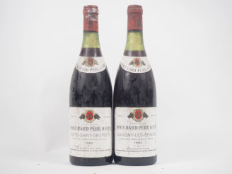 Vente aux enchères 2 BOUTEILLES BOUCHARD PÈRE ET FILS : 1 SAVIGNY LES BEAUNE - 1982 - 3 C