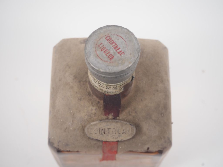 1 VIEUX FLACON COINTREAU - CAPS ÉTAIN