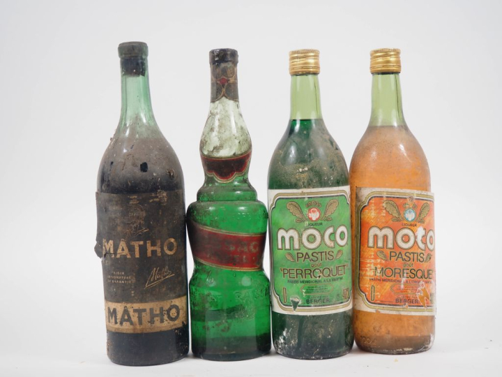 4 BOUTEILLES : 1 QUIQUINA MATHO BS/EA - 1 PEPPERMINT RAISSAC BS/COULEU