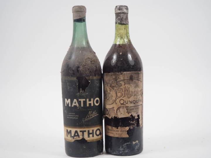 2 VIEILLES BOUTEILLES QUINQUINA  : 1 ST MICHEL EA/BS - 1 MATHO EA/BS