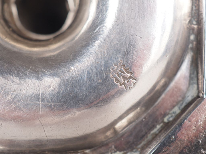 Paire de flambeaux XVIIIème en argent Montpellier 1691-1692 MO : Jean 