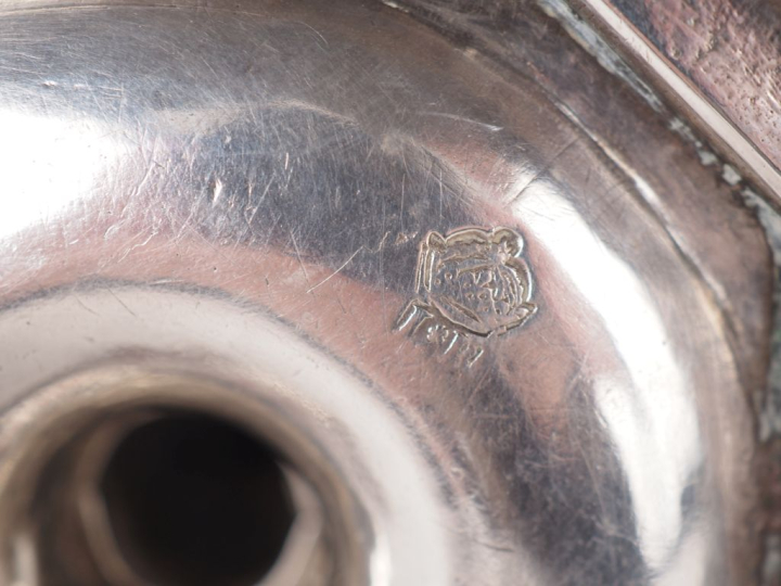 Paire de flambeaux XVIIIème en argent Montpellier 1691-1692 MO : Jean 