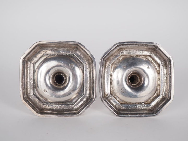 Paire de flambeaux XVIIIème en argent Montpellier 1691-1692 MO : Jean 
