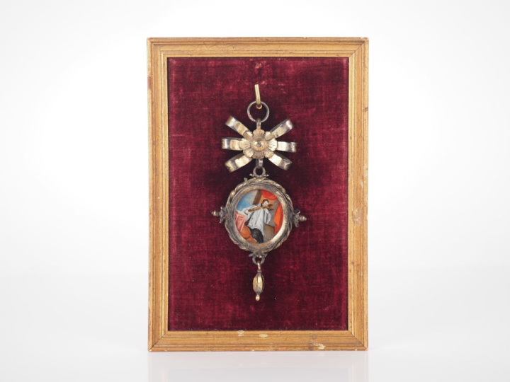 Pendentif ou reliquaire XVIIIème en vermeil orné de deux miniatures re