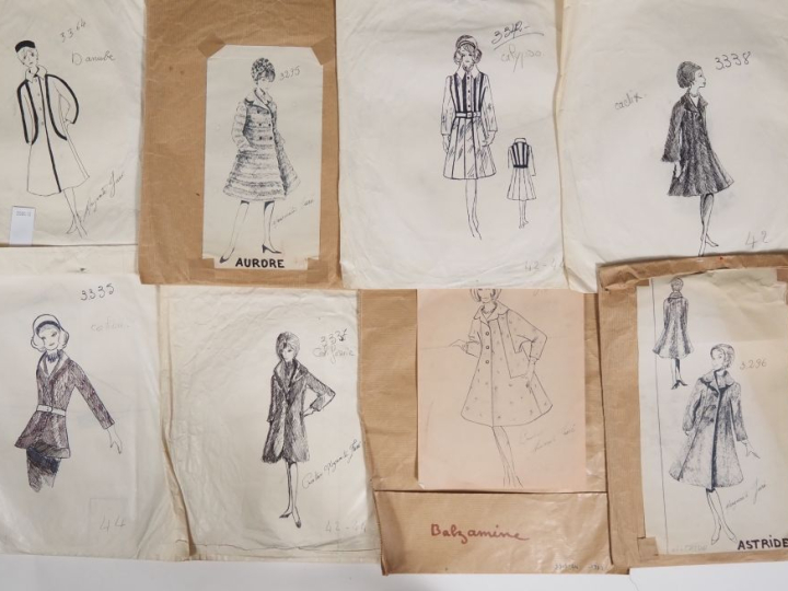 Marguerite JURE Ensemble de trente-trois patrons de couture.  Dans leu