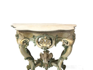 Vente aux enchères Console Napoléon III de style Louis XV en bois sculpté, ajouré, laqué 