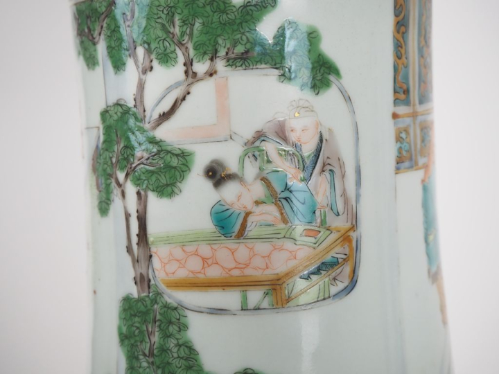 Chine, période Guangxu. Circa 1880 Vase de forme balustre en porcelain