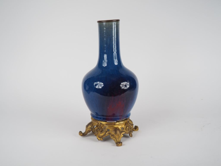 Chine, époque Guangxu, vers 1880, Vase balustre en porcelaine émaillée