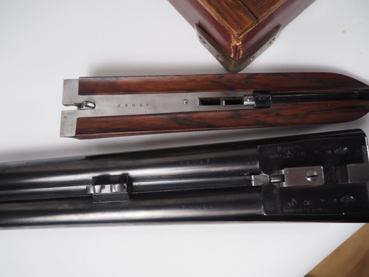 Paire de fusils de chasse Holland   Holland « Royal Hammerless ejector