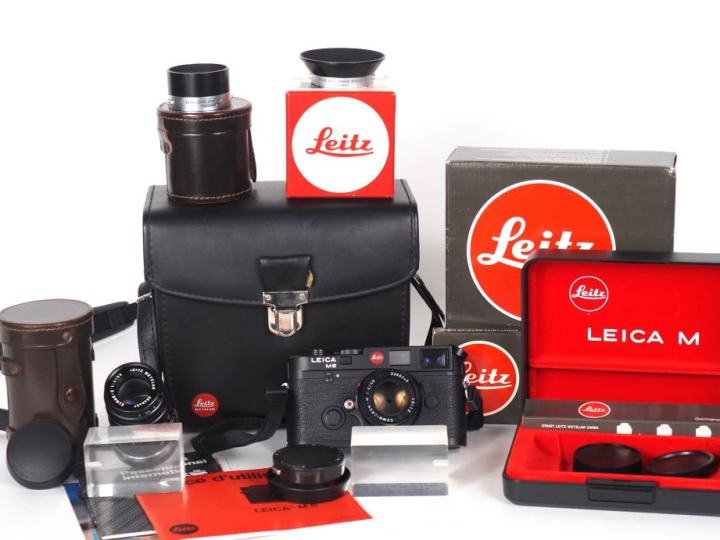 LEICA M6. Appareil photographique n°1678844 avec objectif SUMMICRON-M 