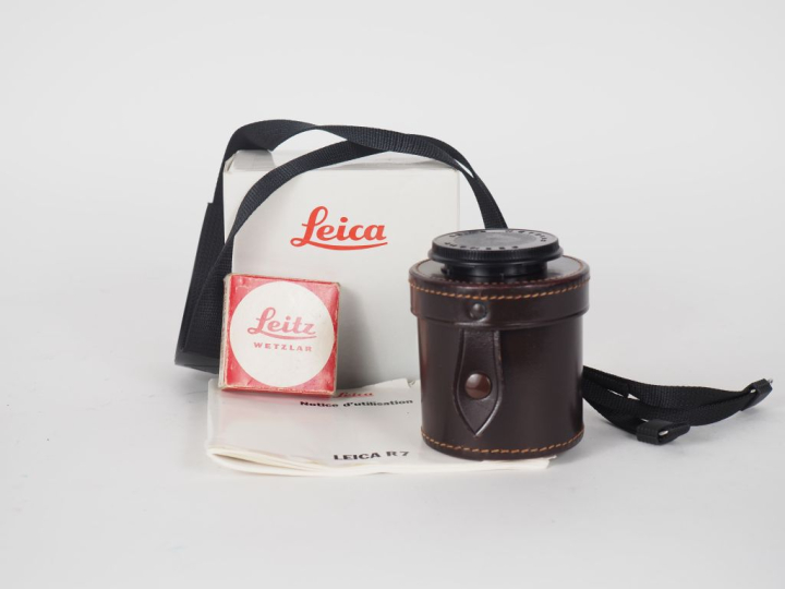 LEICA R7. Appareil photographique n°1911629 avec objectif SUMMICRON-R 