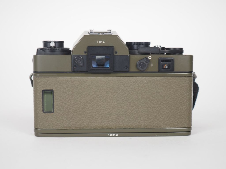 LEICA R3 ELECTRONIC Safari. Appareil photographique n°1468140 avec obj